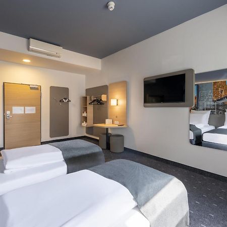 B&B Hotel Schweinfurt-City Zewnętrze zdjęcie